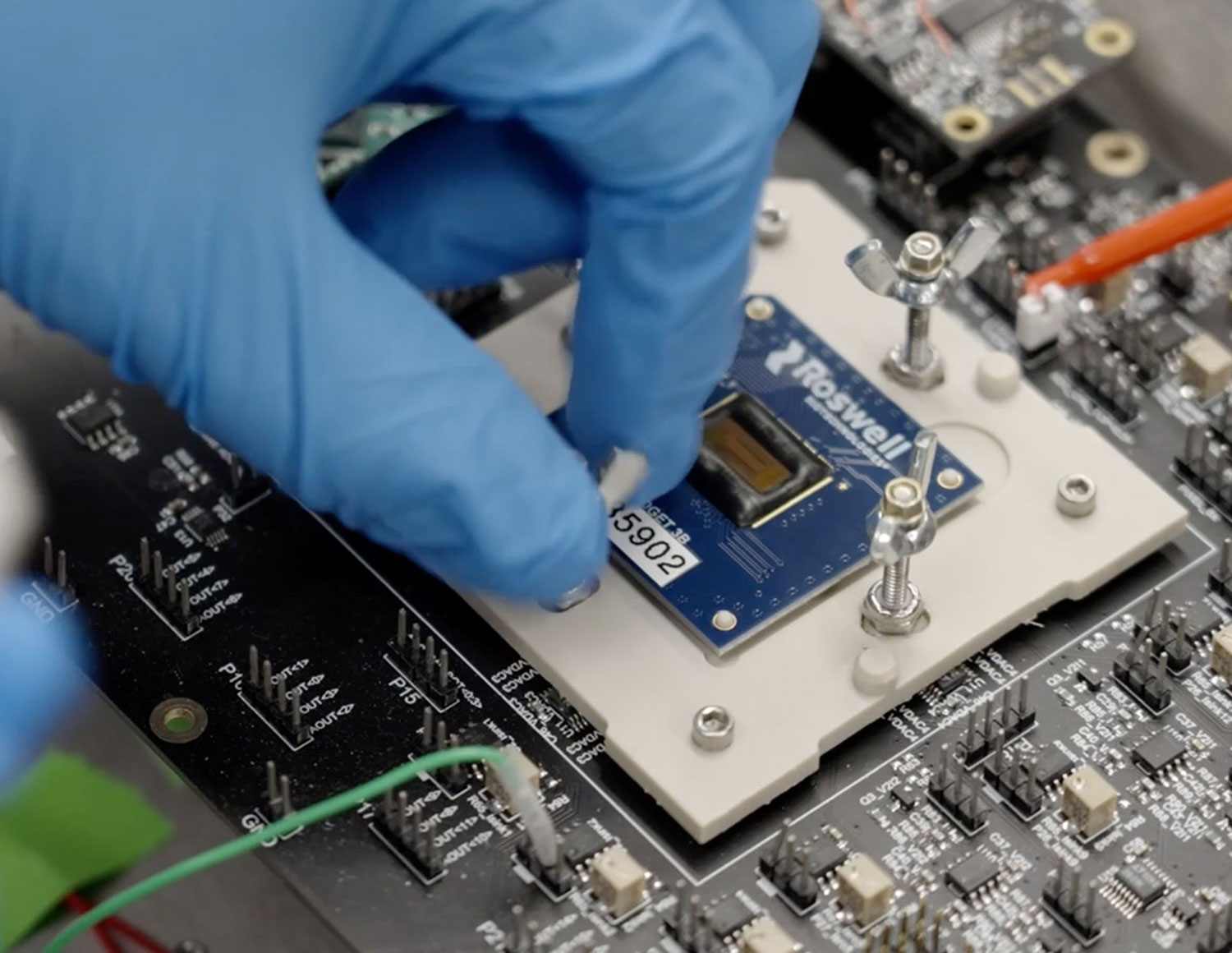The world’s first molecular electronics chip with Roswell Biotechnologies